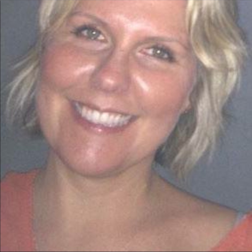 Meet your Posher, Dana